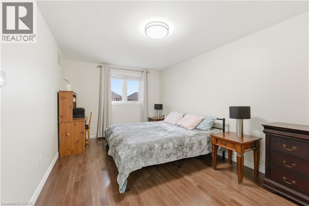 34 Haskins Court, Hamilton, ON - Indoor Photo Showing Bedroom