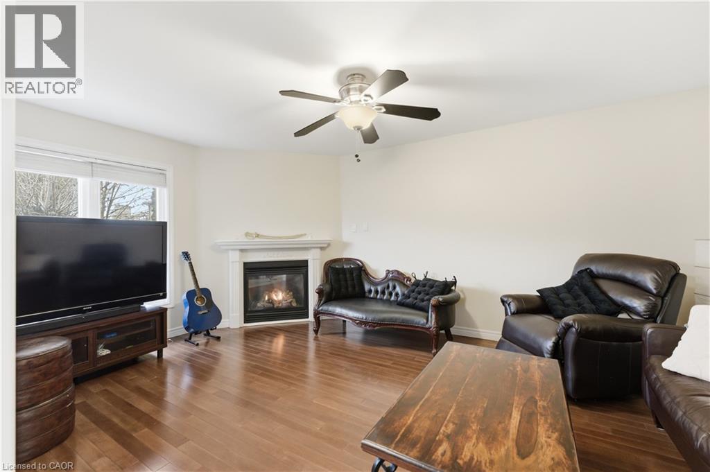 34 Haskins Court, Hamilton, ON - Indoor Photo Showing Living Room With Fireplace