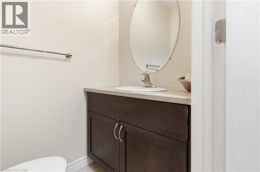 34 Haskins Court, Hamilton, ON - Indoor Photo Showing Bathroom