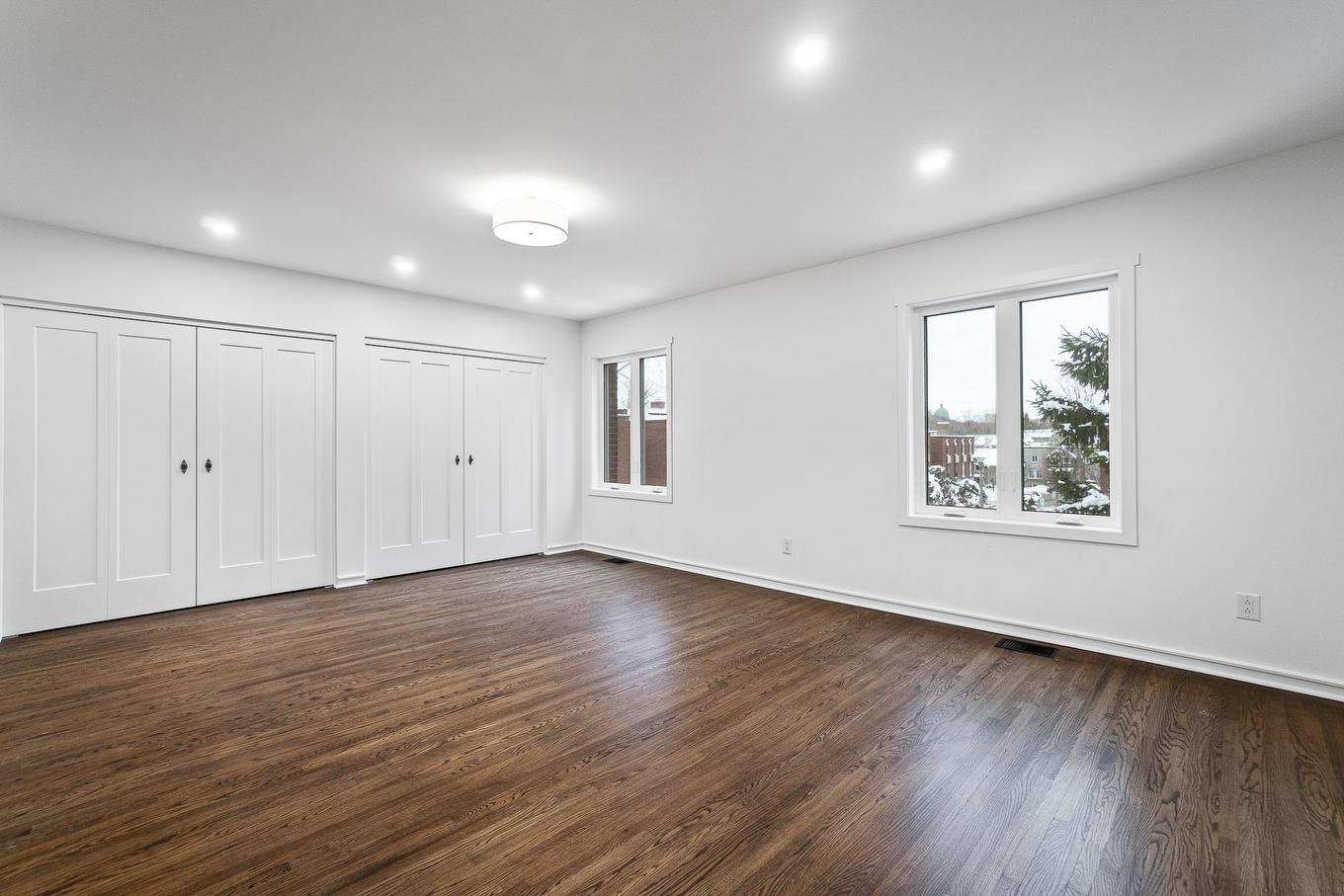 Chambre à coucher principale - 40 Place Upper-Trafalgar, Montréal (Ville-Marie), QC - Indoor Photo Showing Other Room