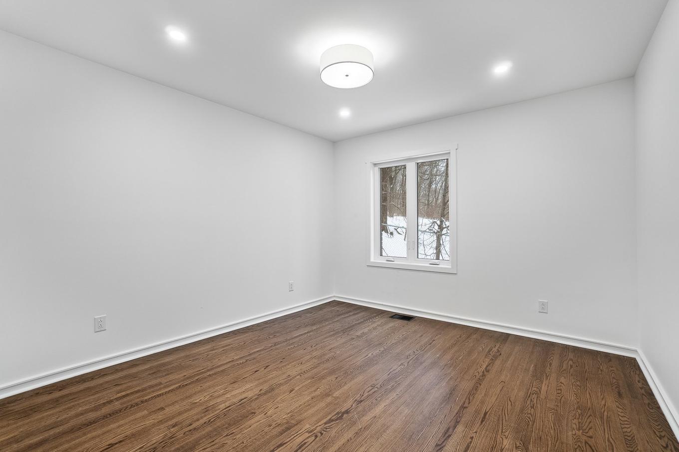 Chambre à coucher - 40 Place Upper-Trafalgar, Montréal (Ville-Marie), QC - Indoor Photo Showing Other Room