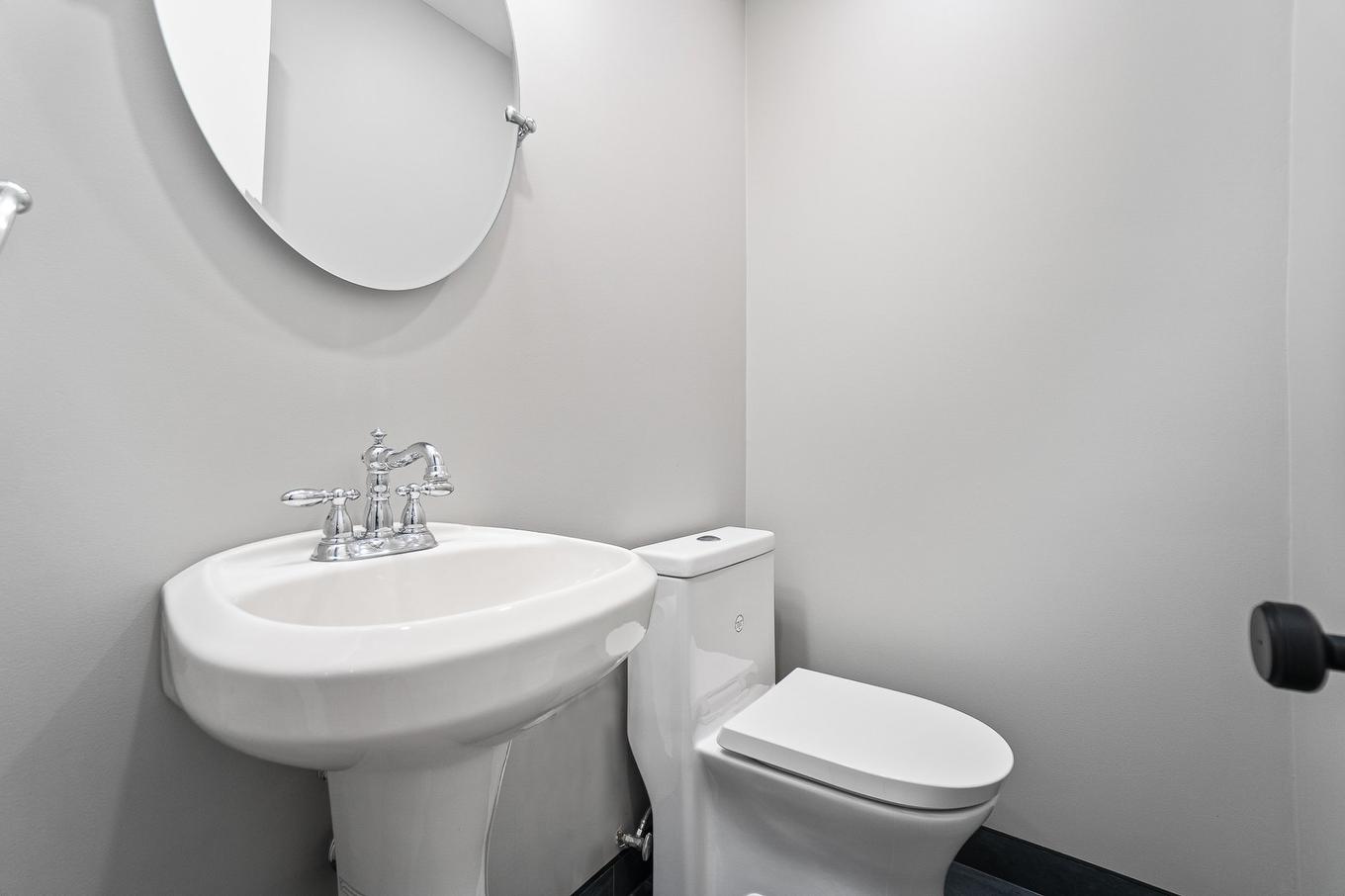 Salle d'eau - 40 Place Upper-Trafalgar, Montréal (Ville-Marie), QC - Indoor Photo Showing Bathroom