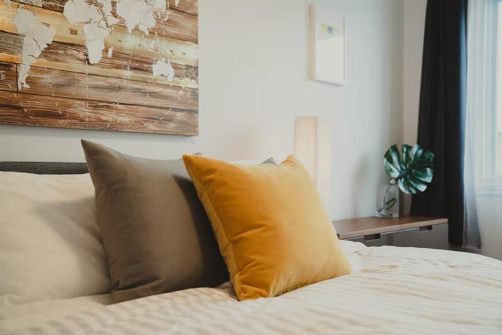 Bedroom - 8004 Rue Dora, Montréal (Lasalle), QC - Indoor Photo Showing Bedroom