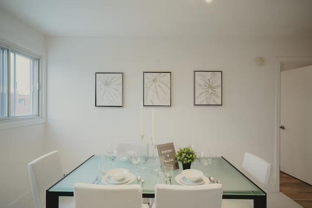 Dining room - 8004 Rue Dora, Montréal (Lasalle), QC - Indoor Photo Showing Dining Room
