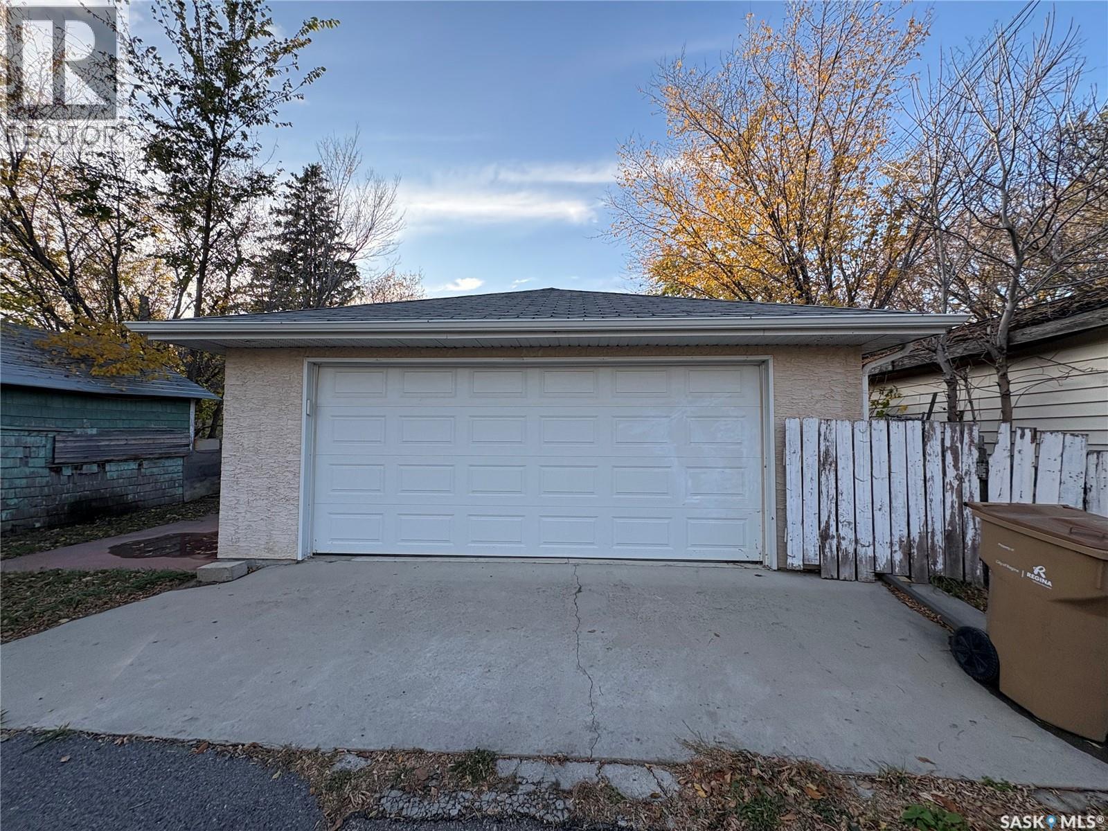 2117 Broder Street, Regina, SK - Outdoor