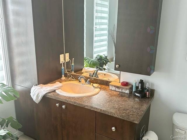 Salle de bains - 8342 Boul. Lévesque E., Laval (Saint-François), QC - Indoor Photo Showing Bathroom