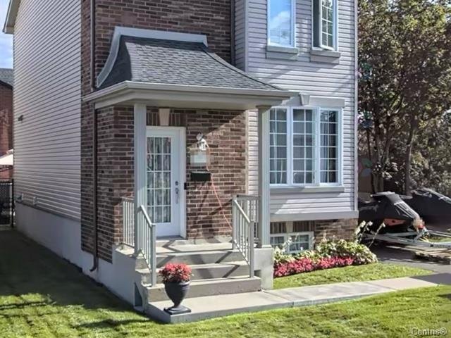 Façade - 8342 Boul. Lévesque E., Laval (Saint-François), QC - Outdoor