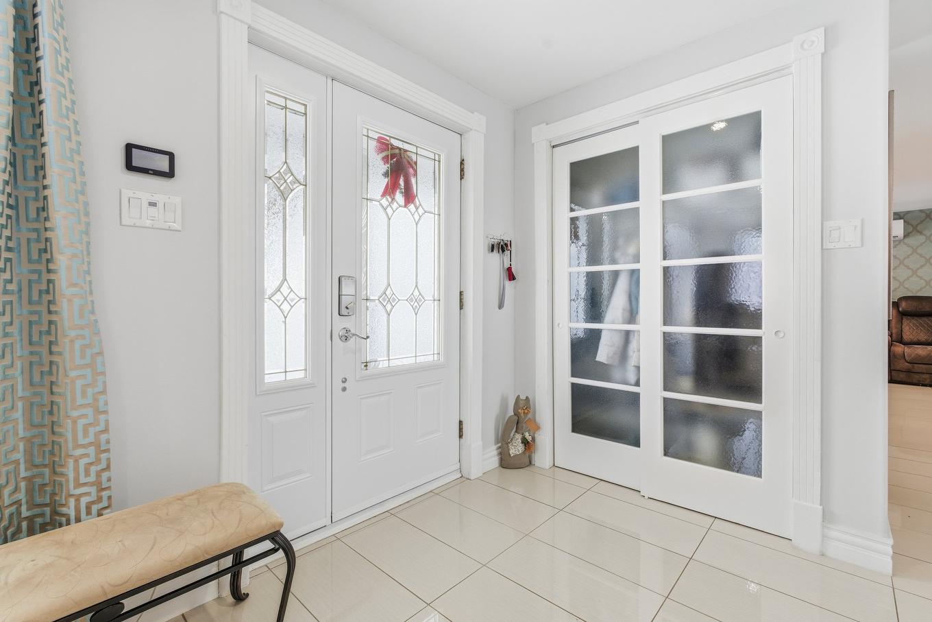 Hall d'entrée/Vestibule - 537 Rg De La Rivière S., Saint-Lin/Laurentides, QC