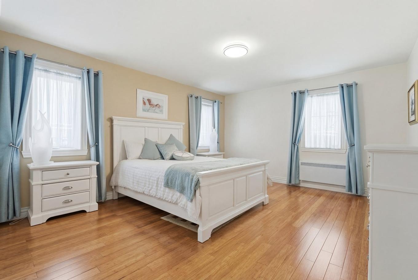 Chambre à coucher principale - 537Z Rg De La Rivière S., Saint-Lin/Laurentides, QC - Indoor Photo Showing Bedroom