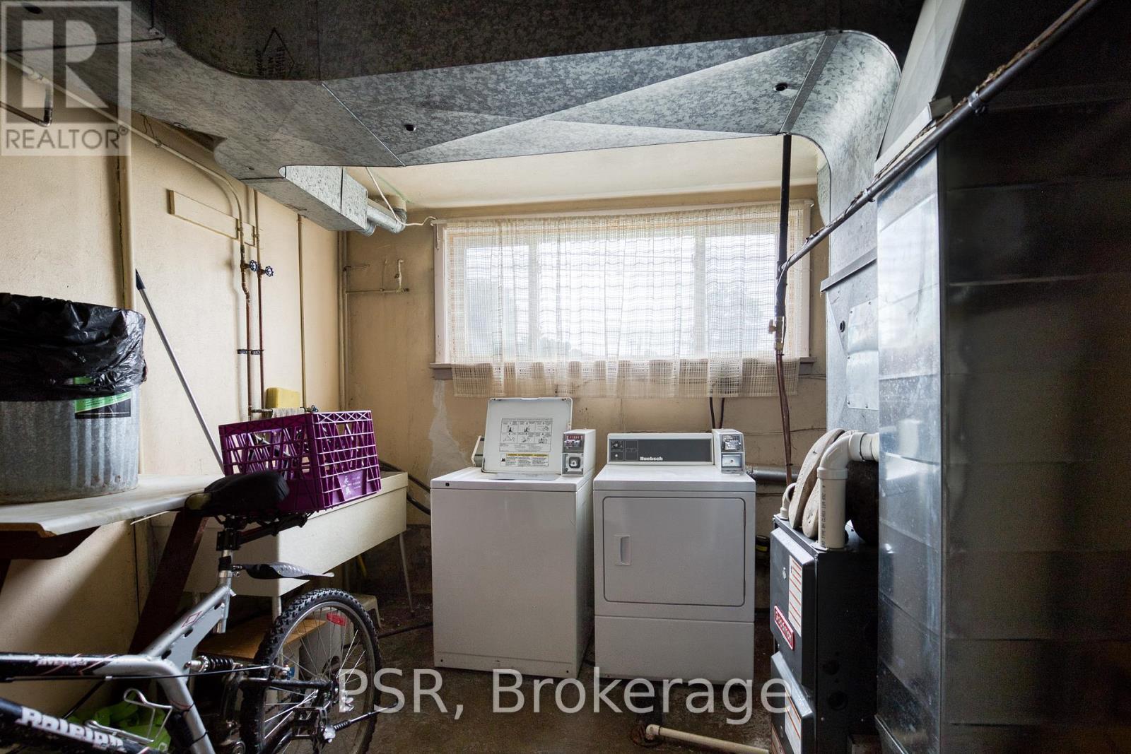 514 Krug Street, Kitchener, ON - Indoor Photo Showing Laundry Room