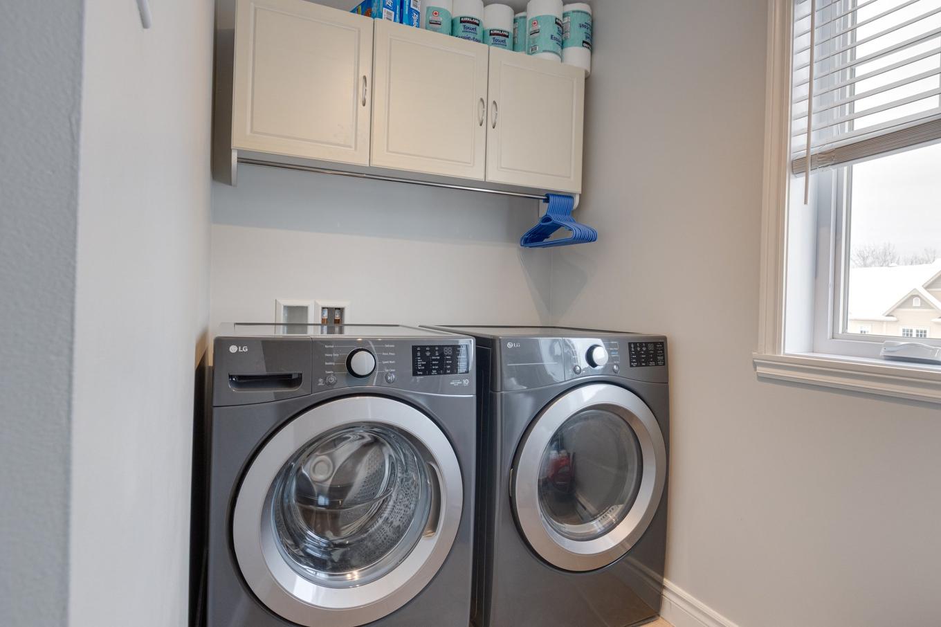 Salle de lavage - 574 Rue Du Clos-Des-Ducs, Prévost, QC - Indoor Photo Showing Laundry Room