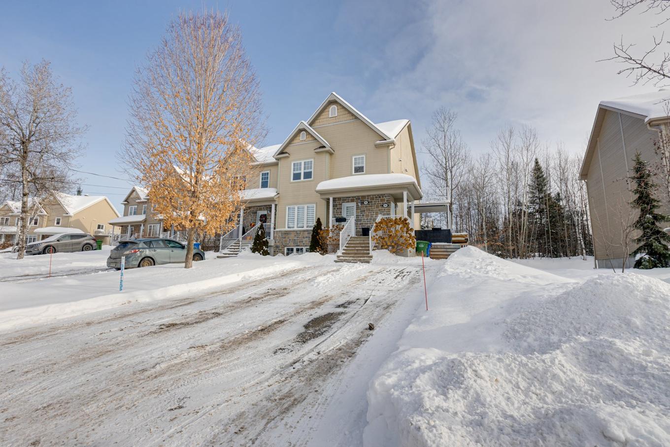 Façade - 574 Rue Du Clos-Des-Ducs, Prévost, QC - Outdoor With Facade