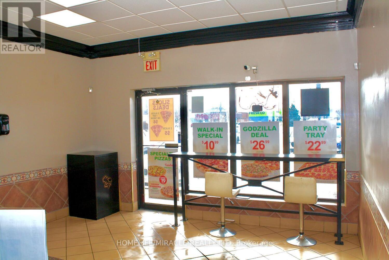 697 Queenston Road, Hamilton, ON