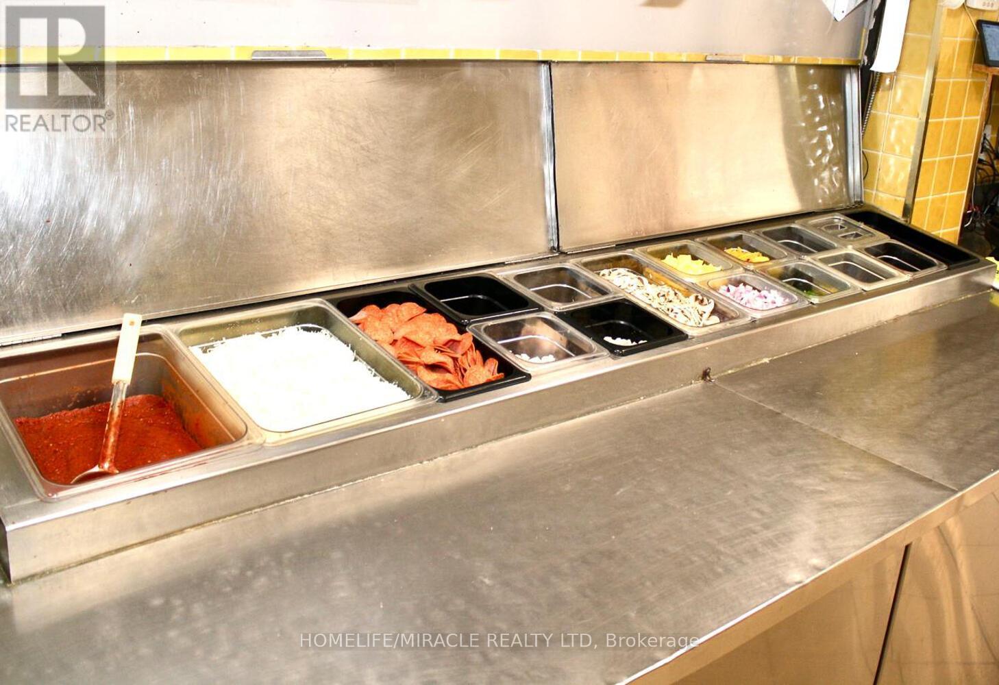 697 Queenston Road, Hamilton, ON