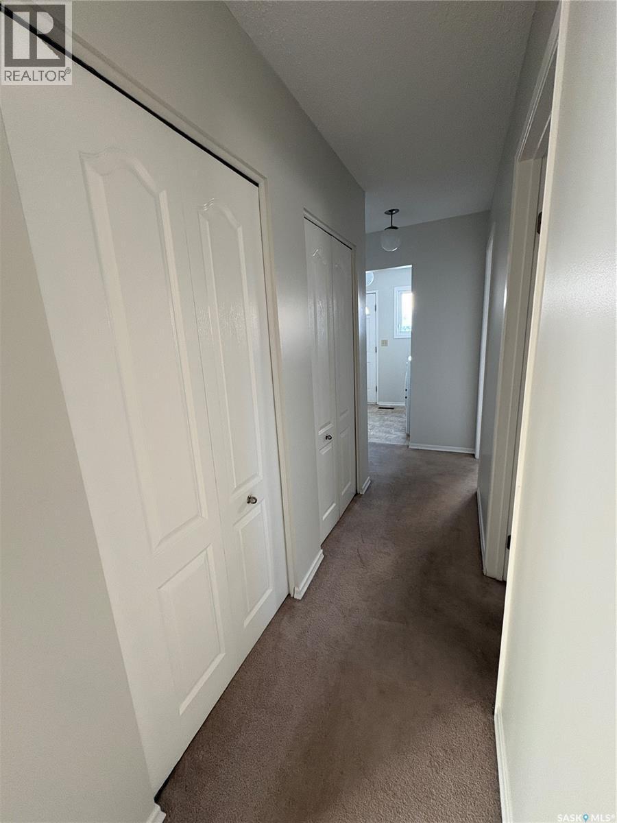112 2Nd Avenue E, Kelvington, SK - Indoor Photo Showing Other Room