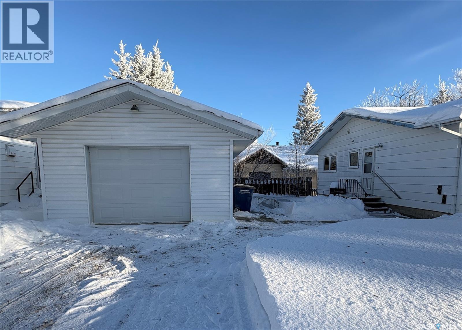112 2Nd Avenue E, Kelvington, SK - Outdoor With Exterior