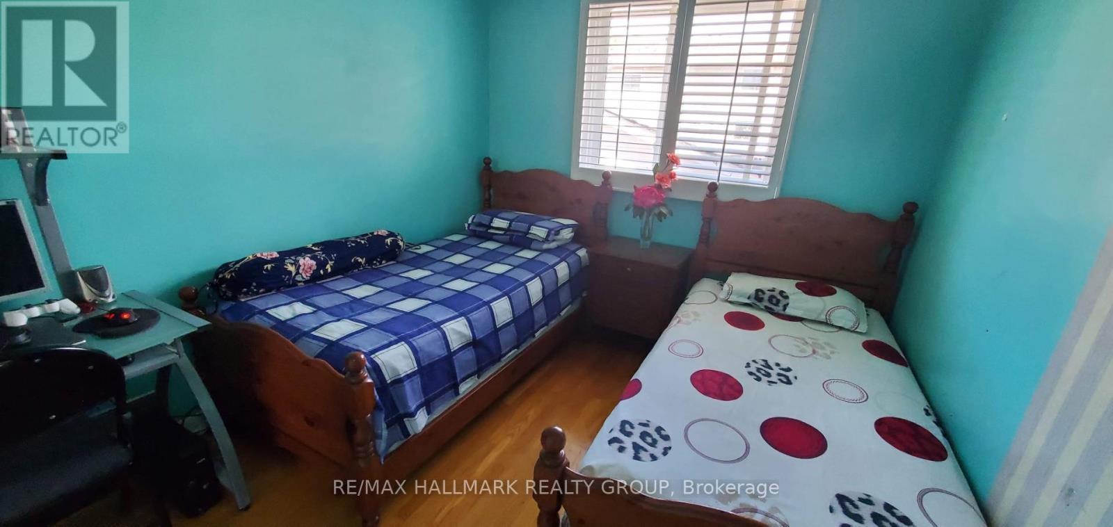 658 Dan Avenue, Ottawa, ON - Indoor Photo Showing Bedroom