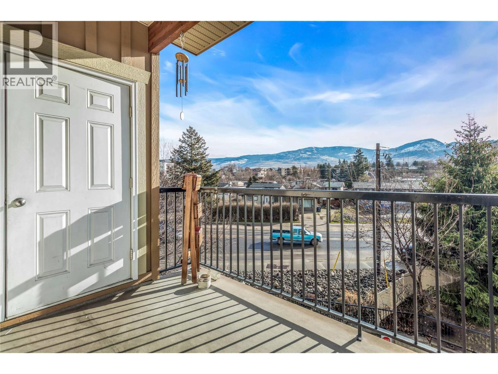 250 Hollywood Road S Unit# 302, Kelowna, BC - Outdoor