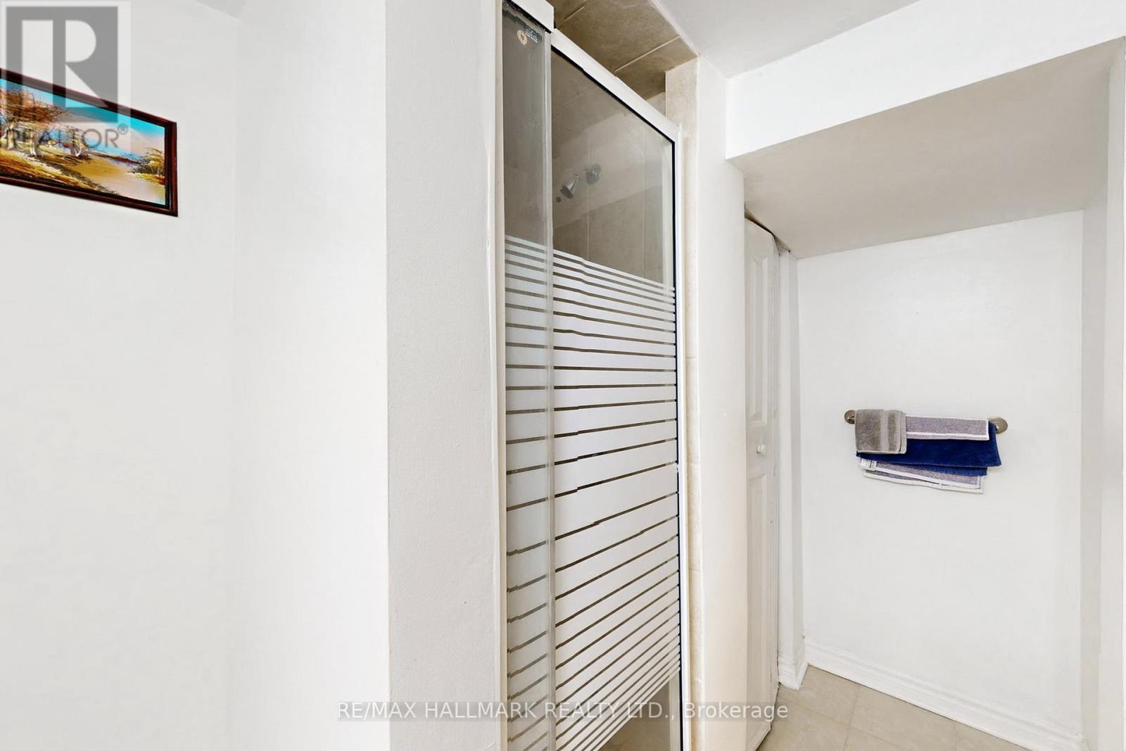 4 King Edward Avenue, Toronto, ON - Indoor Photo Showing Other Room