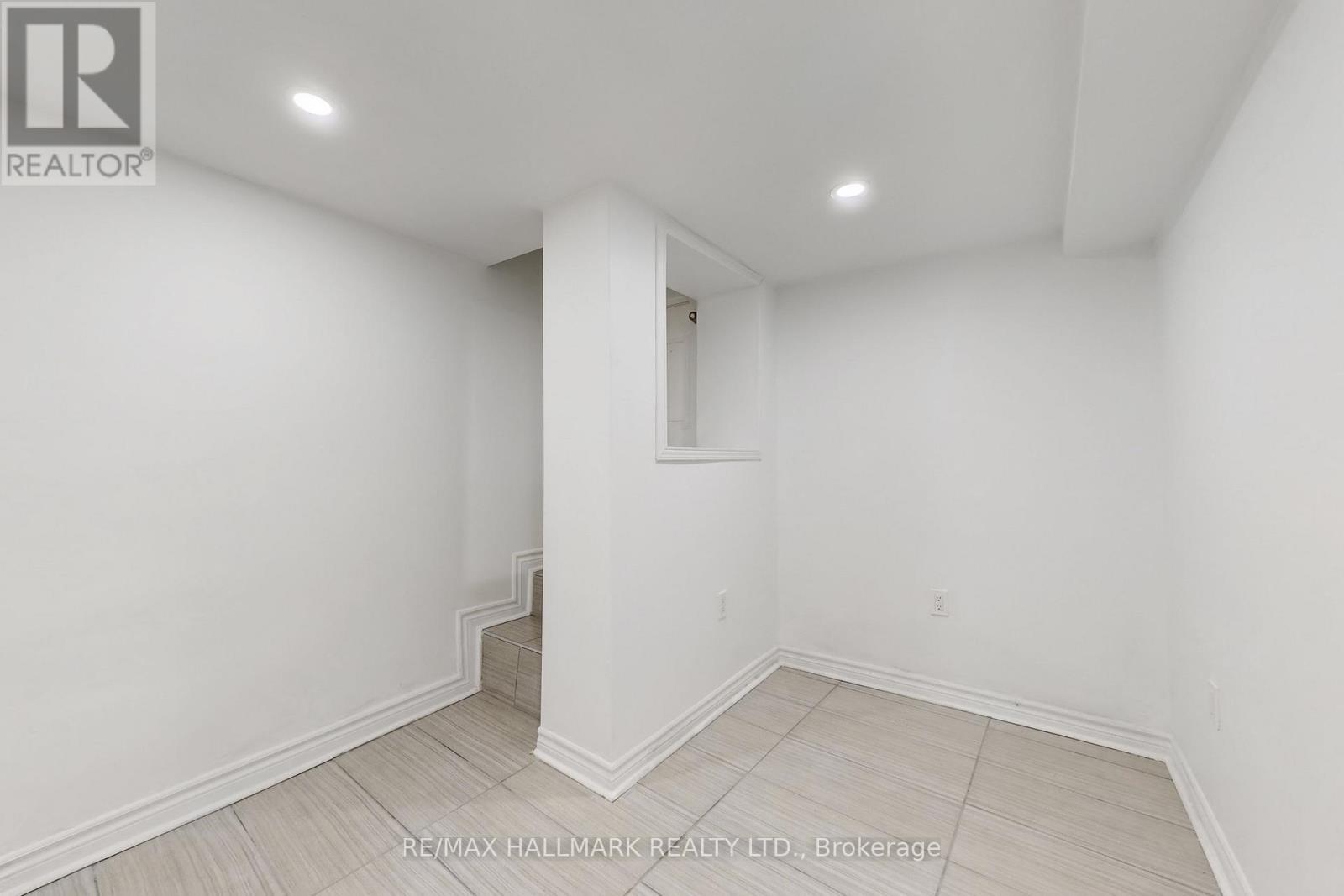 4 King Edward Avenue, Toronto, ON - Indoor Photo Showing Other Room