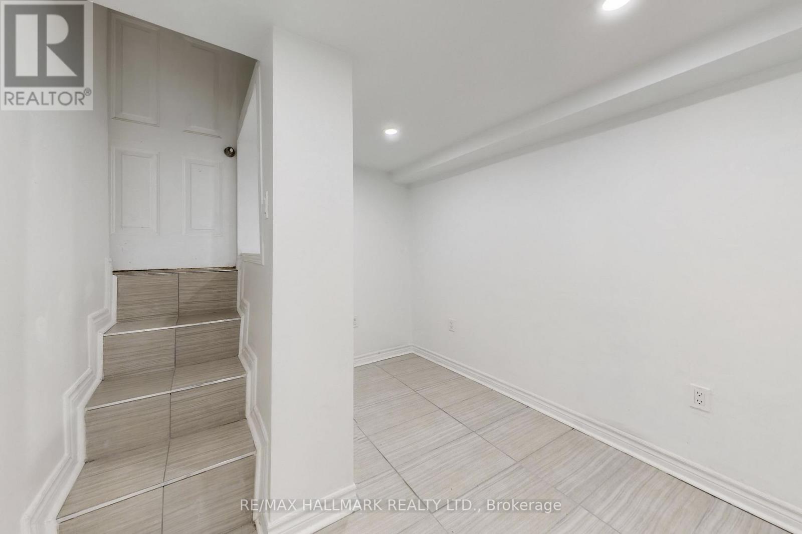 4 King Edward Avenue, Toronto, ON - Indoor Photo Showing Other Room