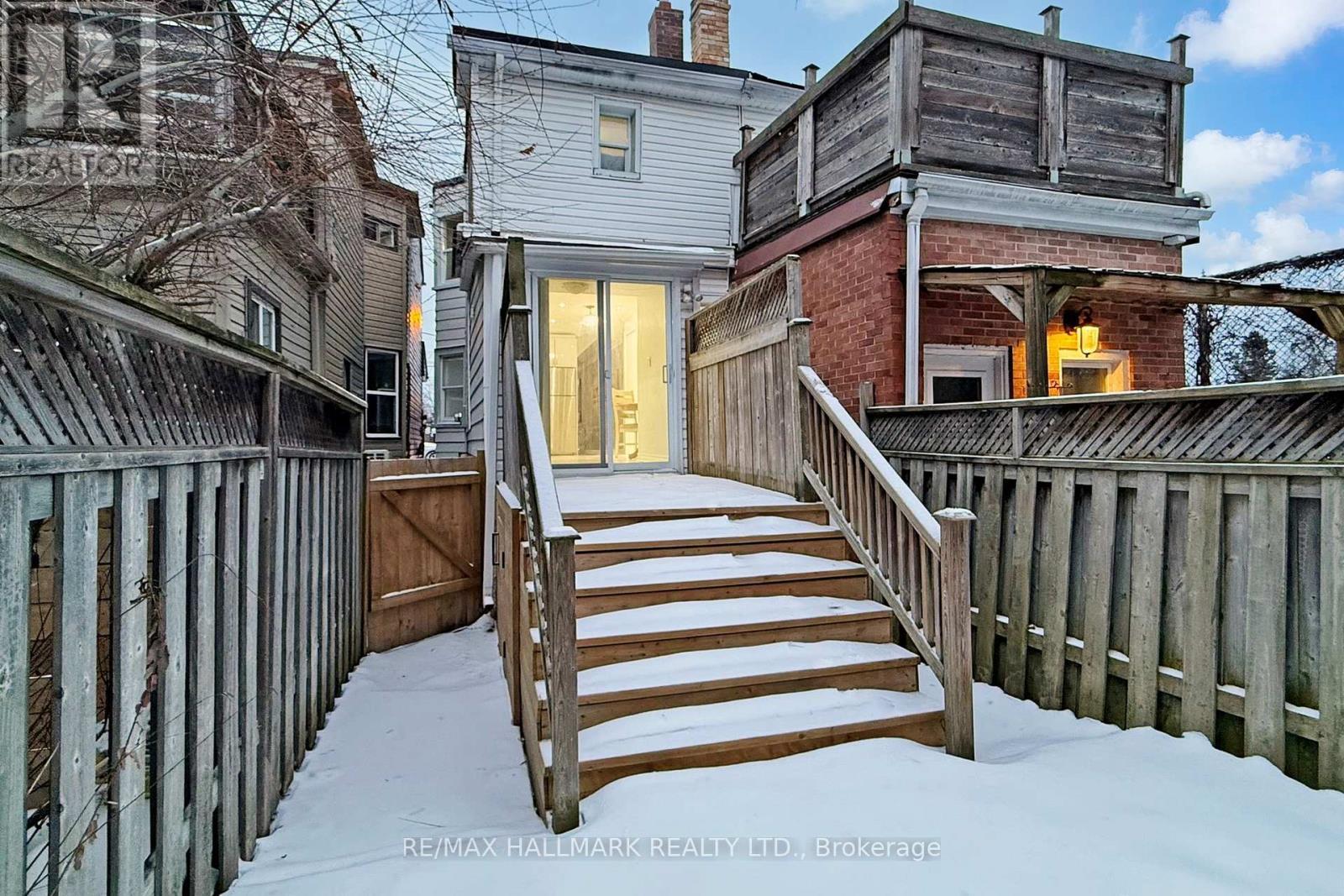 4 King Edward Avenue, Toronto, ON - Outdoor