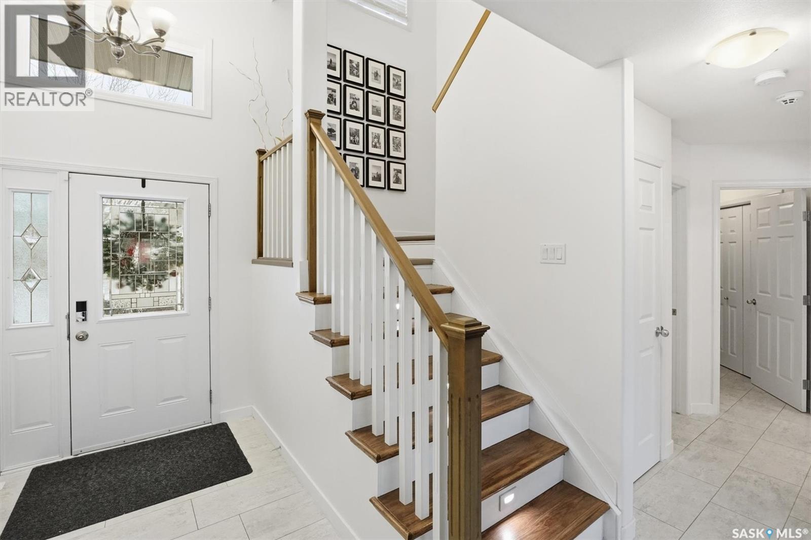 323 Hettle Cove, Saskatoon, SK - Indoor Photo Showing Other Room