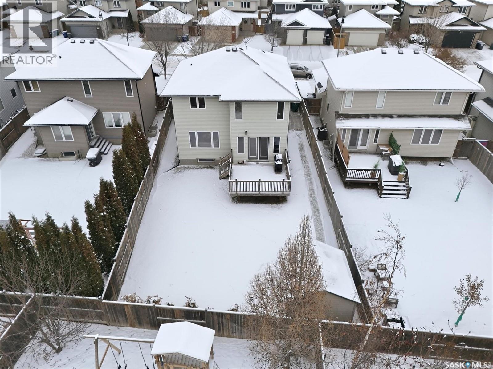 323 Hettle Cove, Saskatoon, SK - Outdoor