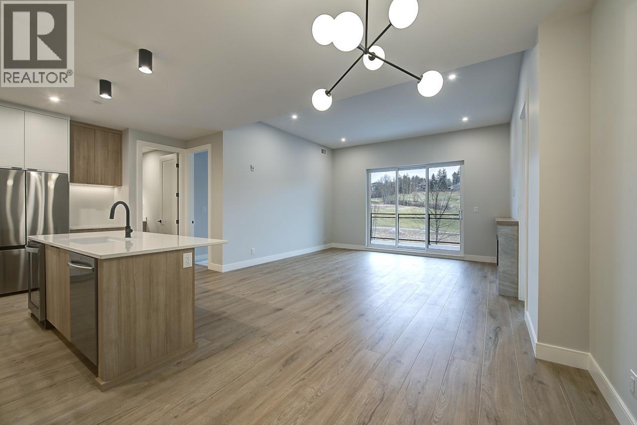 75 Predator Ridge Drive Unit# 205, Vernon, BC - Indoor Photo Showing Kitchen