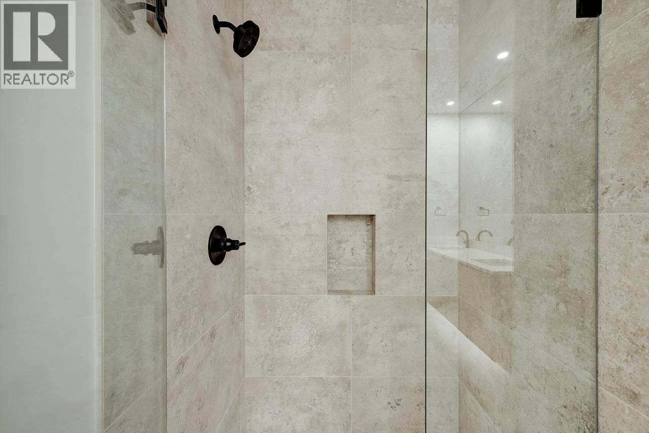 75 Predator Ridge Drive Unit# 205, Vernon, BC - Indoor Photo Showing Bathroom