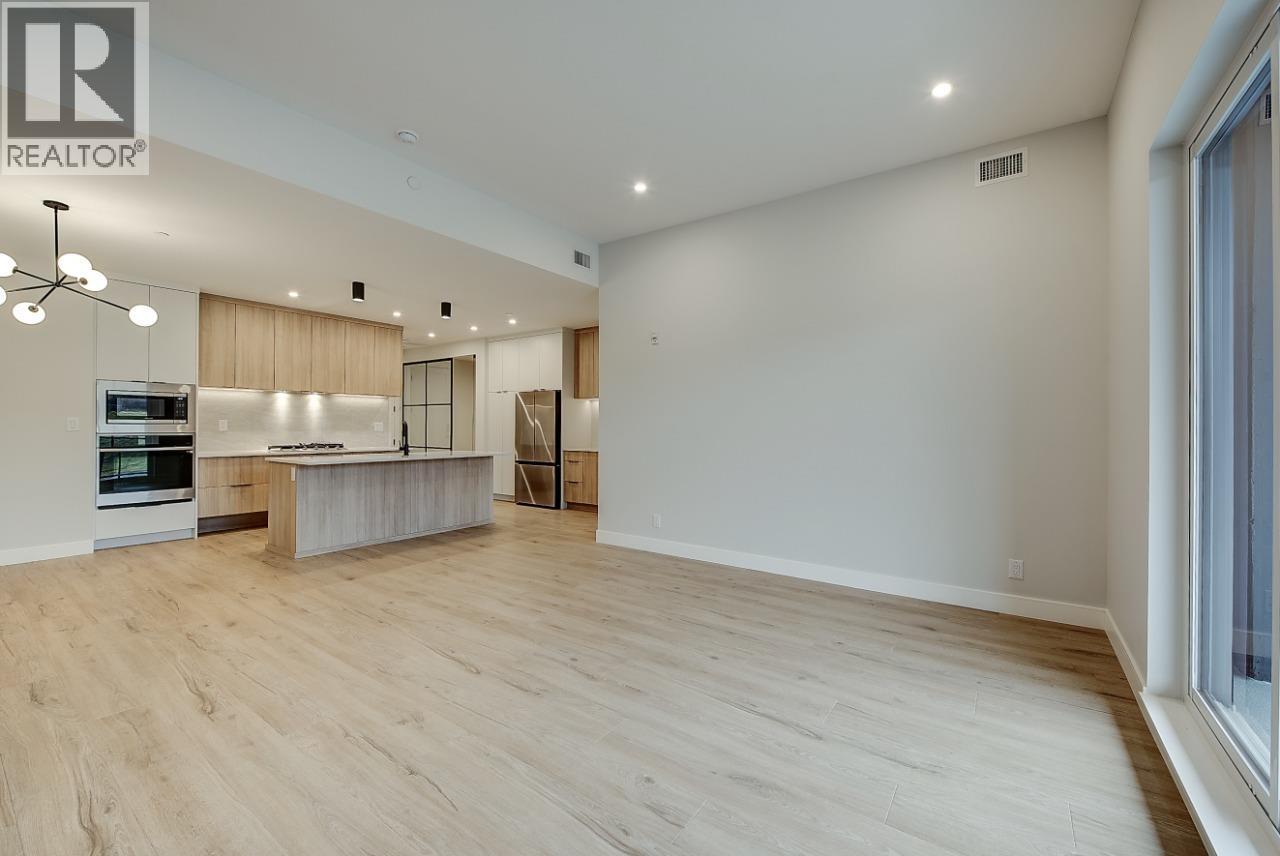 75 Predator Ridge Drive Unit# 205, Vernon, BC - Indoor Photo Showing Kitchen