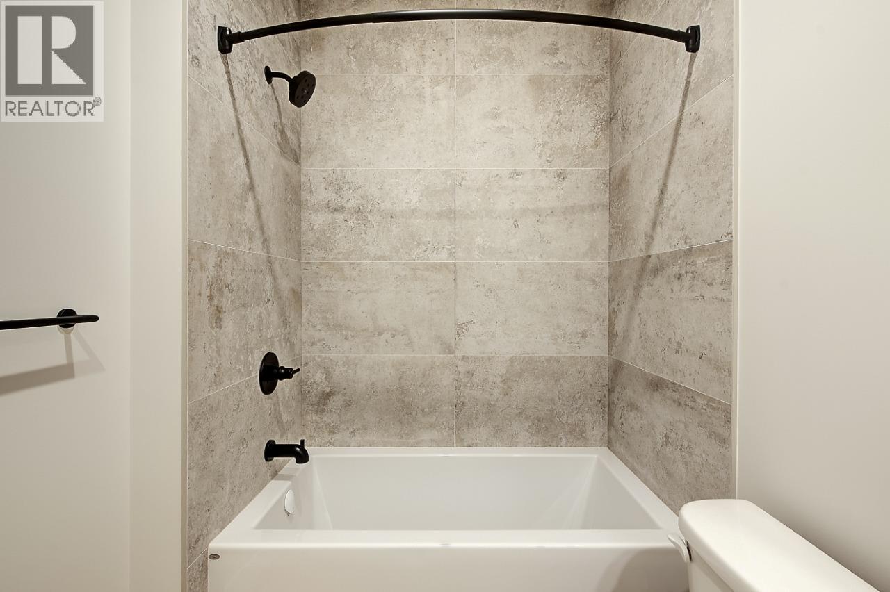 75 Predator Ridge Drive Unit# 205, Vernon, BC - Indoor Photo Showing Bathroom