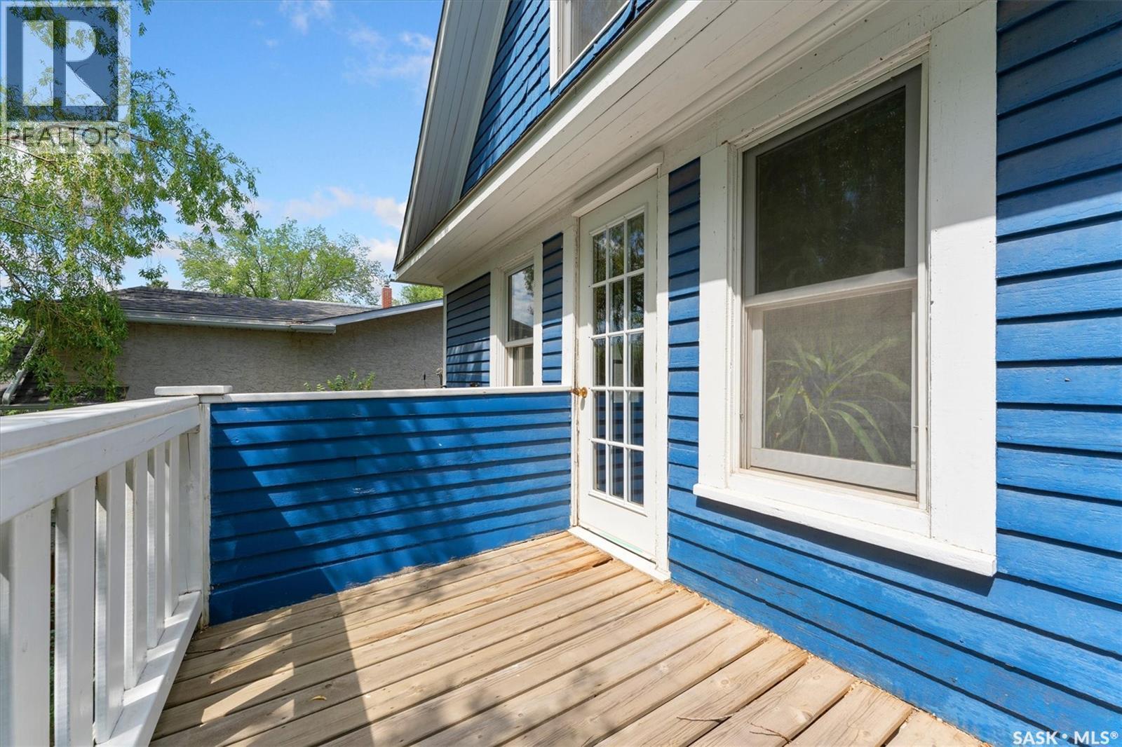 1018 Aird Street, Saskatoon, SK - Outdoor With Deck Patio Veranda With Exterior