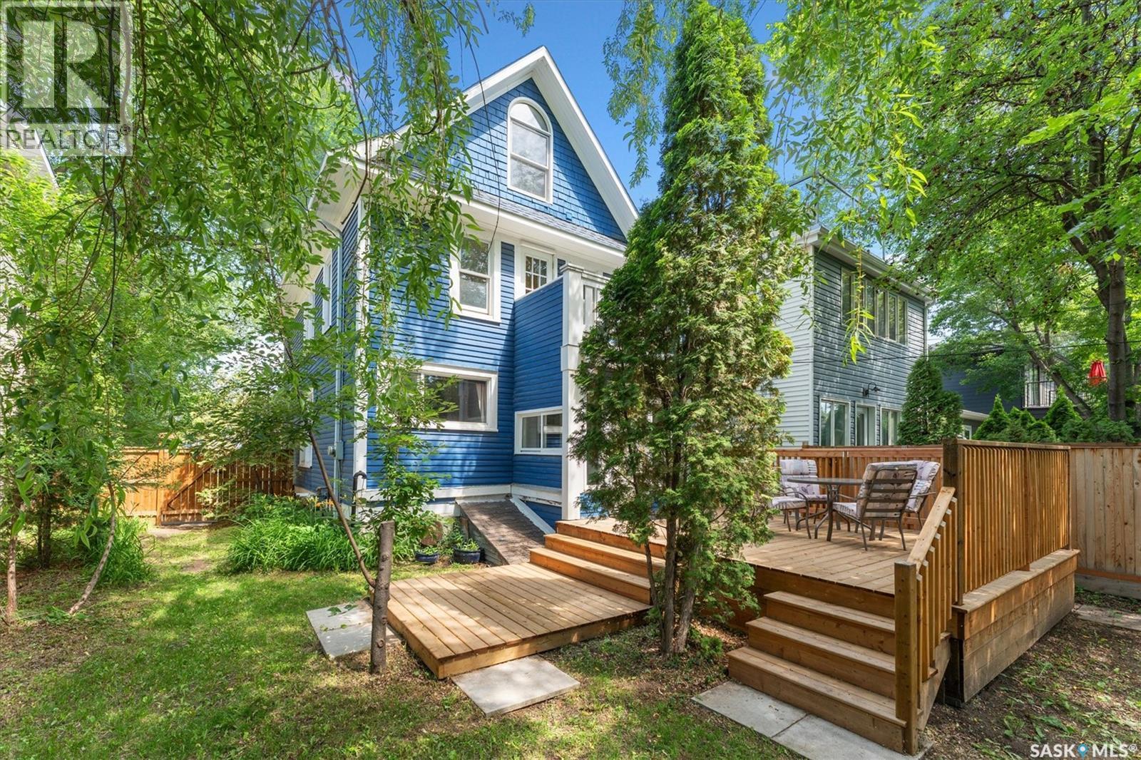 1018 Aird Street, Saskatoon, SK - Outdoor With Deck Patio Veranda