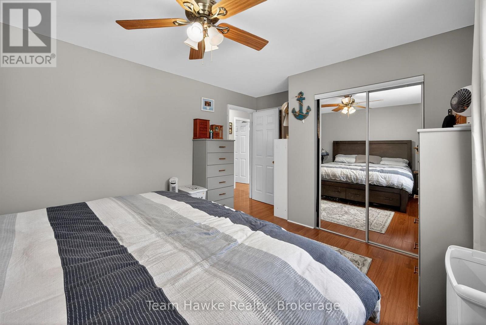 50 Laurier Boulevard, Tiny, ON - Indoor Photo Showing Bedroom