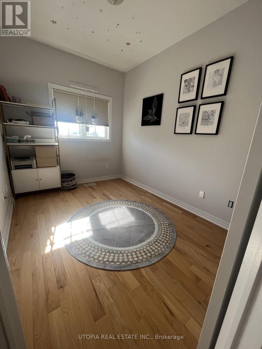 5405 Festival Drive, Mississauga, ON - Indoor Photo Showing Garage