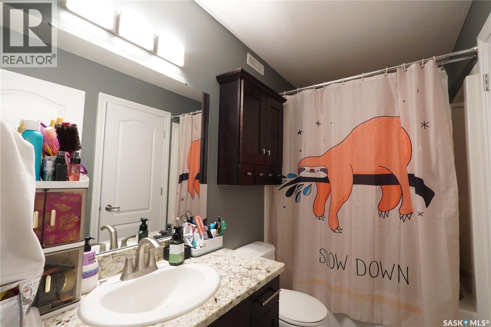 4514 Harbour Village Way, Regina, SK - Indoor Photo Showing Bathroom