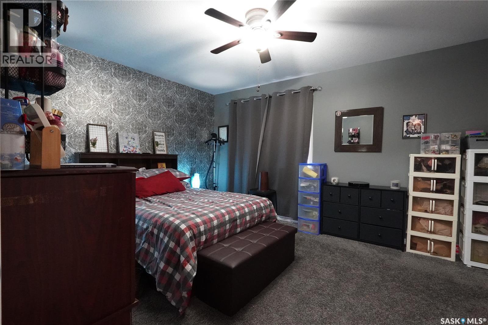 4514 Harbour Village Way, Regina, SK - Indoor Photo Showing Bedroom