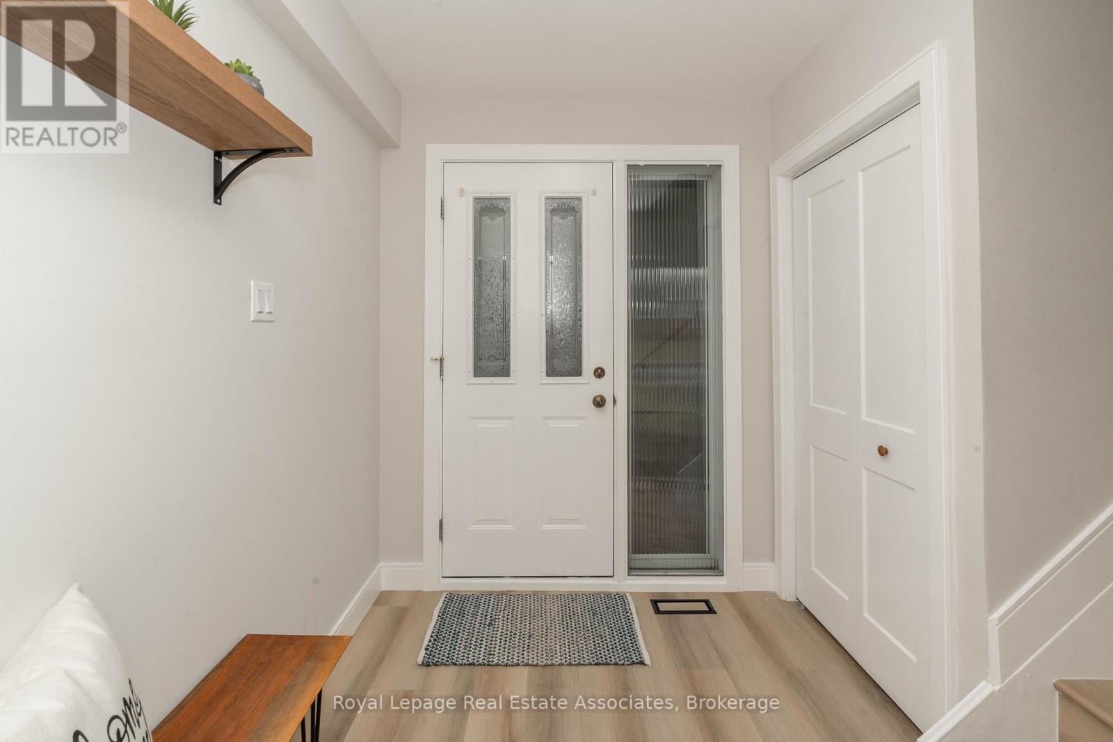 51 Delmar Drive, Hamilton, ON - Indoor Photo Showing Other Room