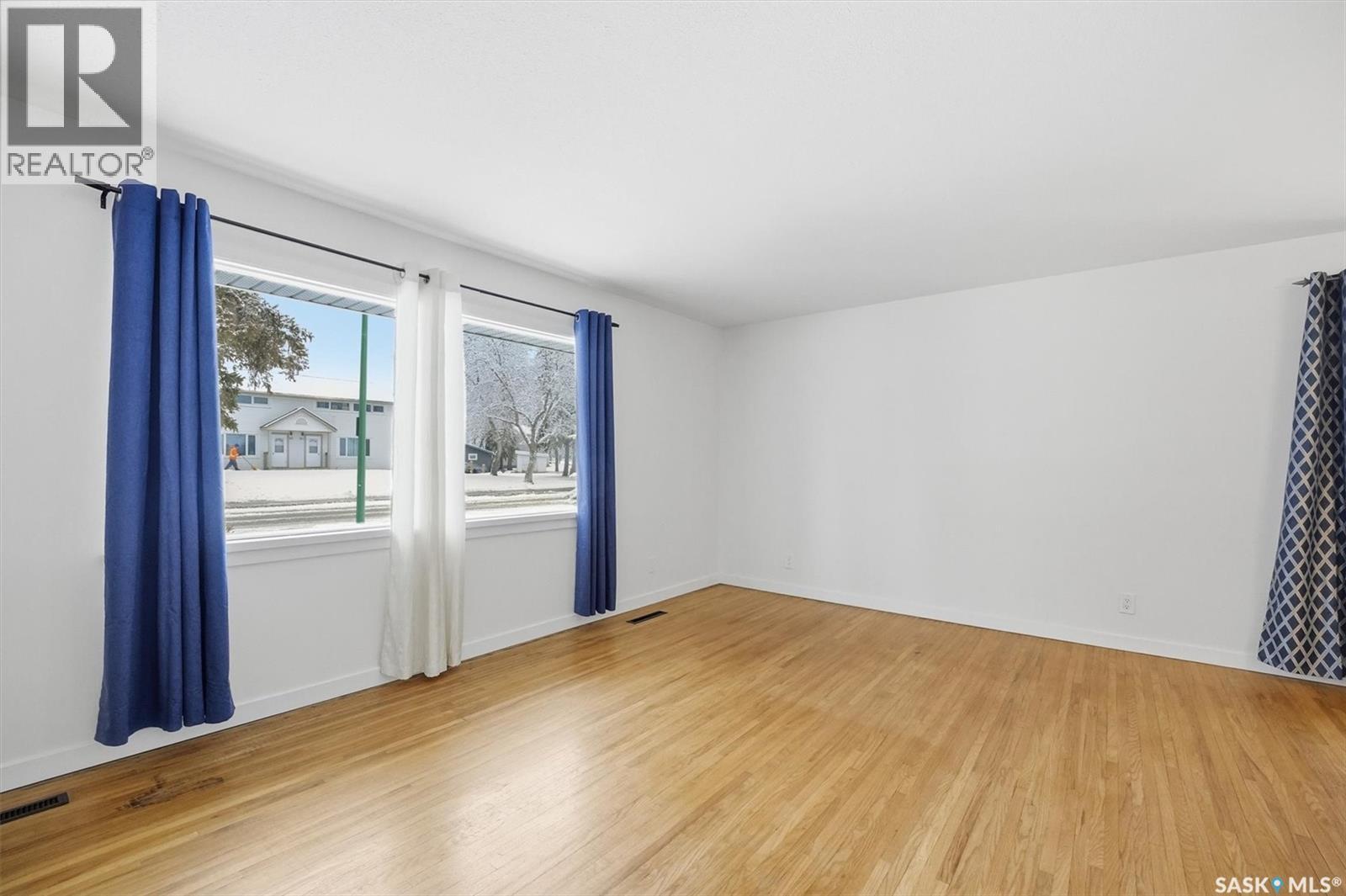 2126 William Avenue, Saskatoon, SK - Indoor Photo Showing Other Room