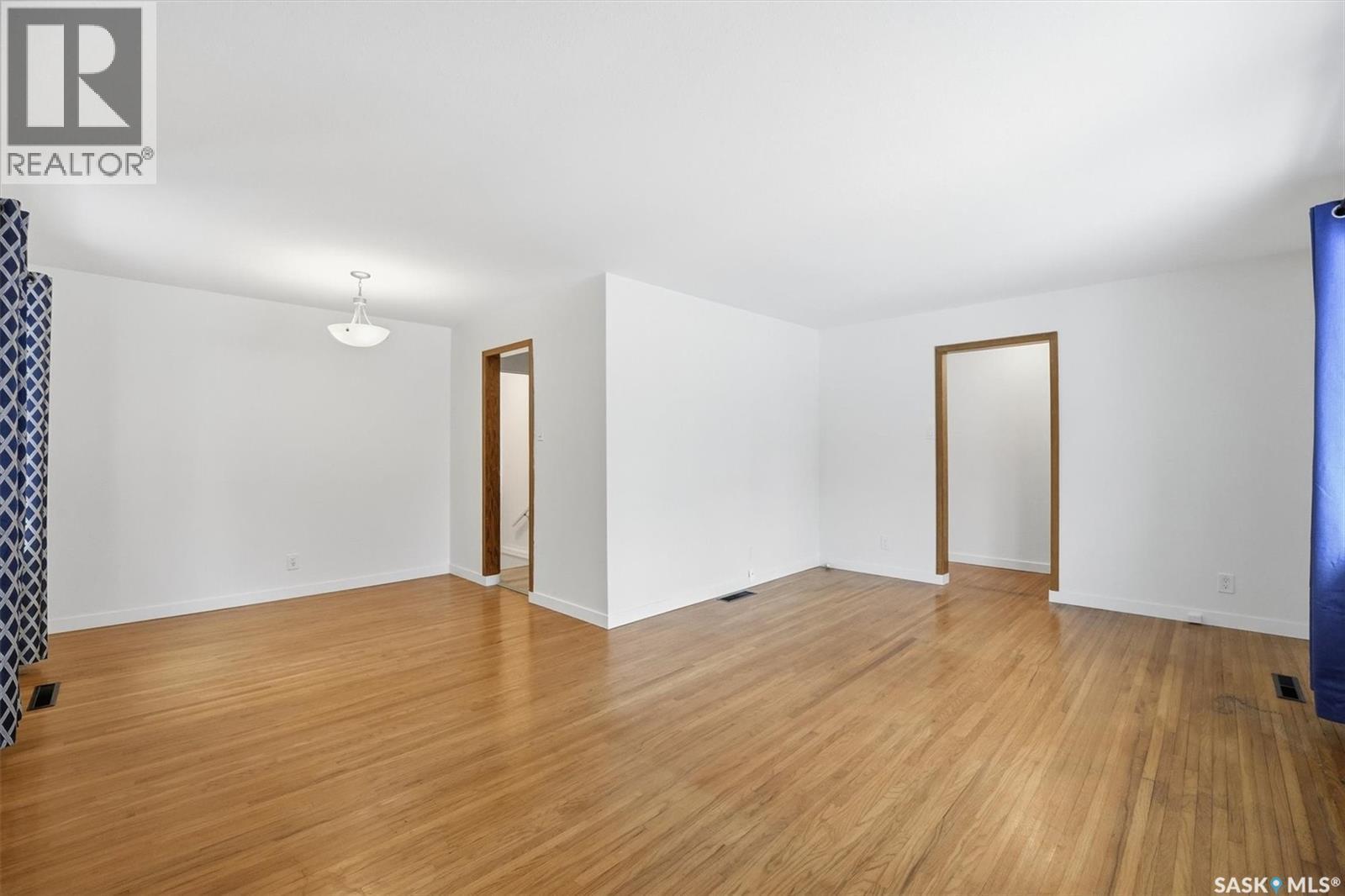 2126 William Avenue, Saskatoon, SK - Indoor Photo Showing Other Room