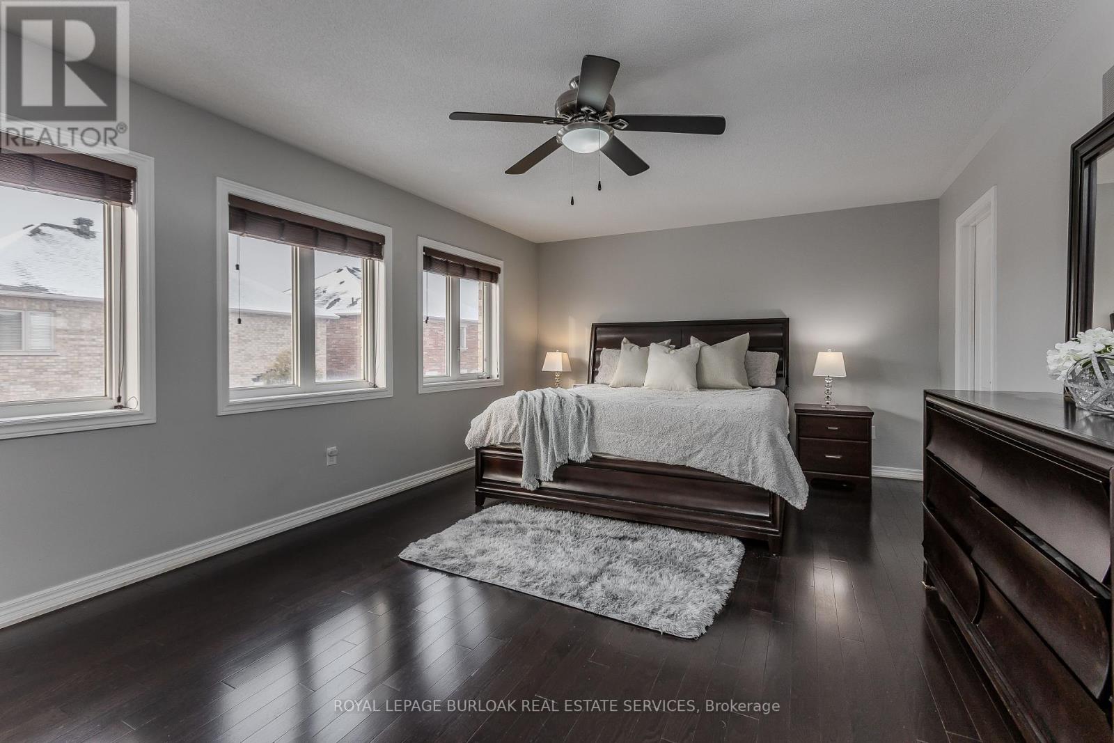 3322 Stoneware Road, Burlington, ON - Indoor Photo Showing Bedroom