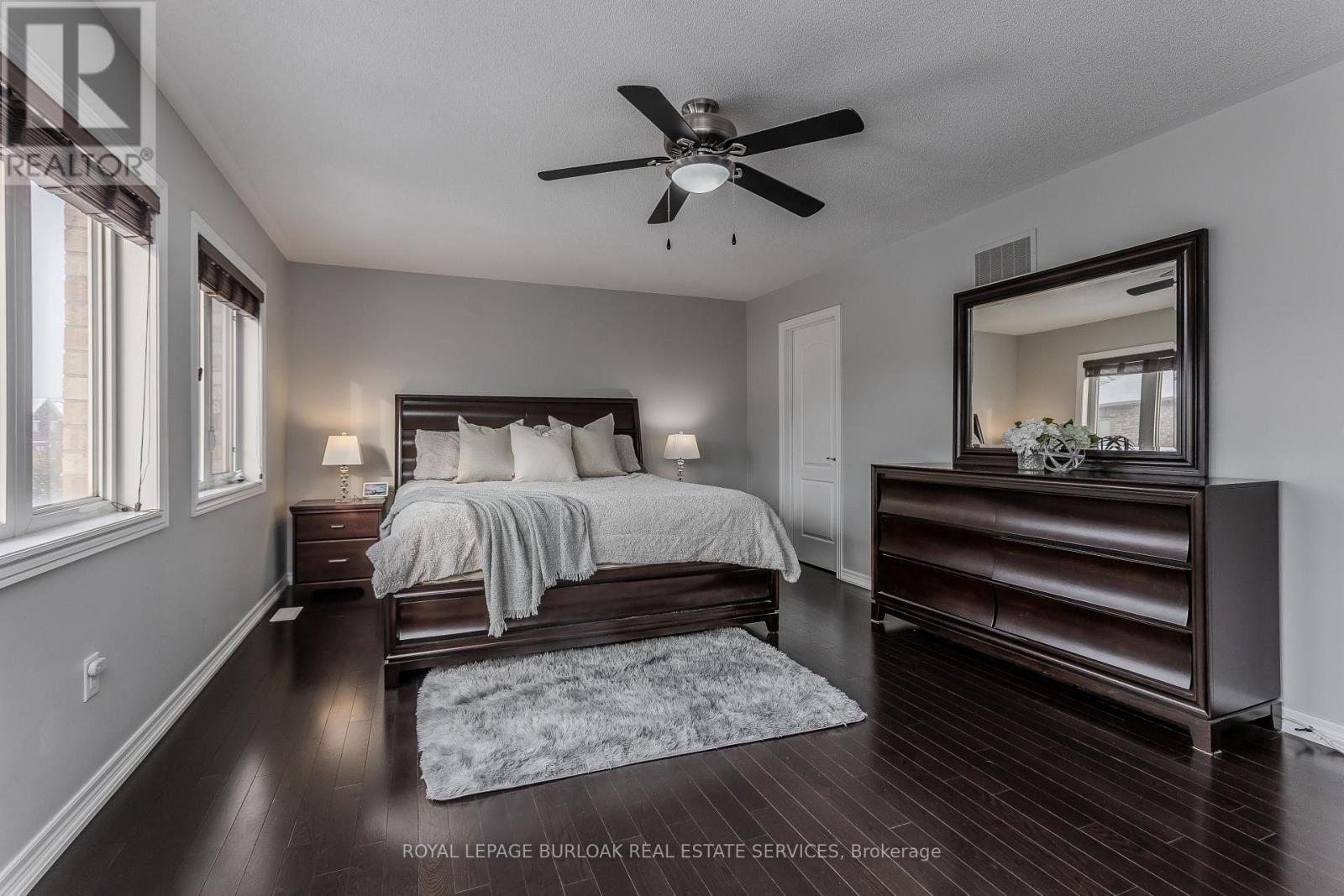 3322 Stoneware Road, Burlington, ON - Indoor Photo Showing Bedroom