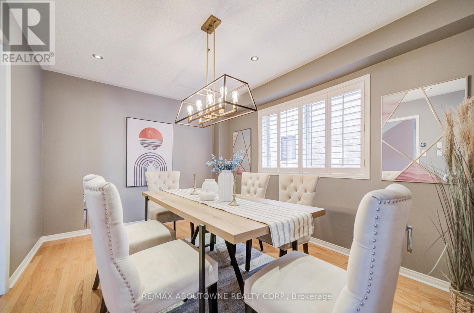 3041 Caulfield Crescent, Mississauga, ON - Indoor Photo Showing Dining Room