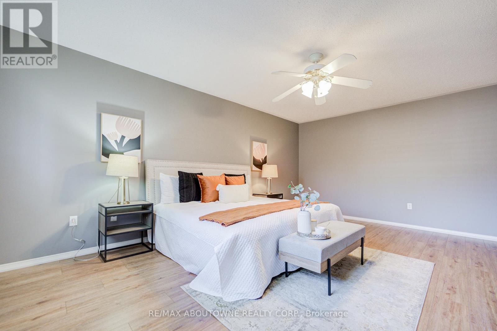 3041 Caulfield Crescent, Mississauga, ON - Indoor Photo Showing Bedroom
