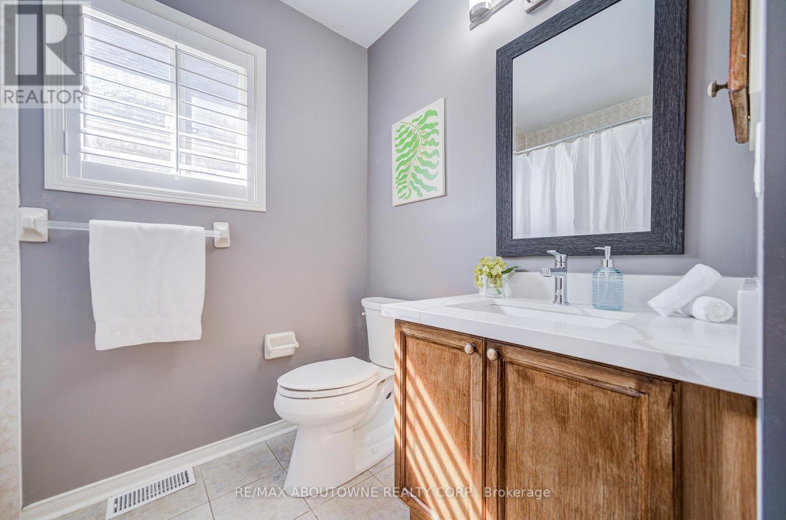 3041 Caulfield Crescent, Mississauga, ON - Indoor Photo Showing Bathroom