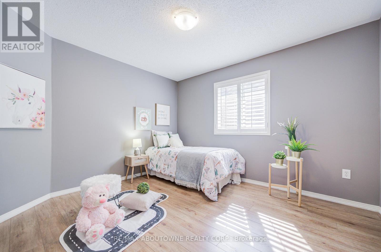 3041 Caulfield Crescent, Mississauga, ON - Indoor Photo Showing Bedroom