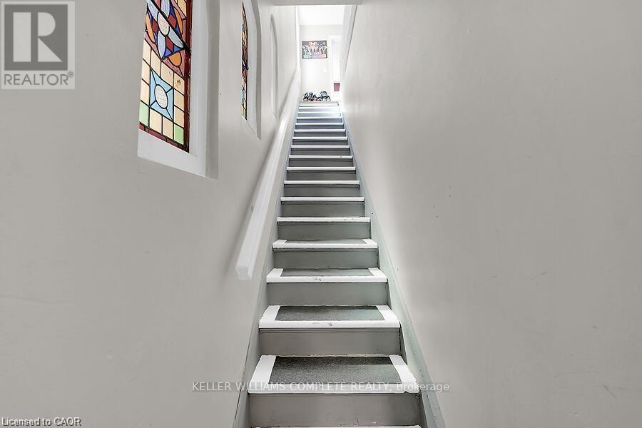 88 Grant Avenue, Hamilton, ON - Indoor Photo Showing Other Room