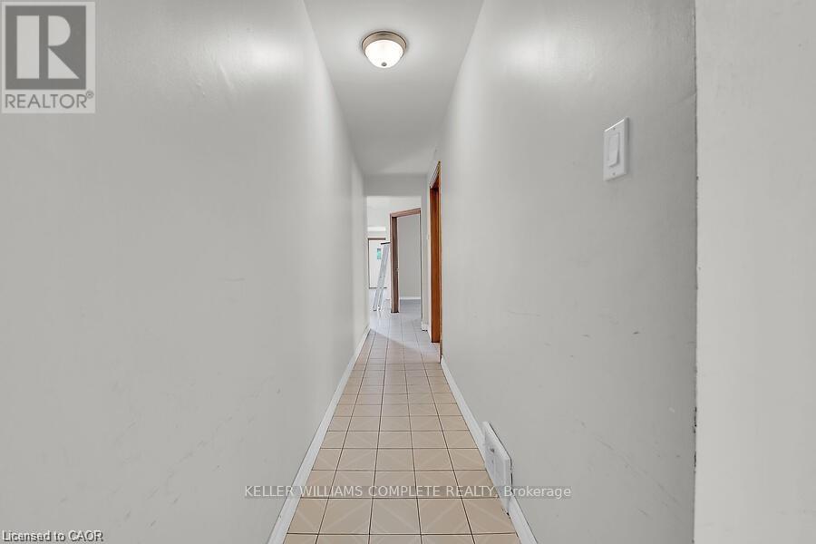 88 Grant Avenue, Hamilton, ON - Indoor Photo Showing Other Room