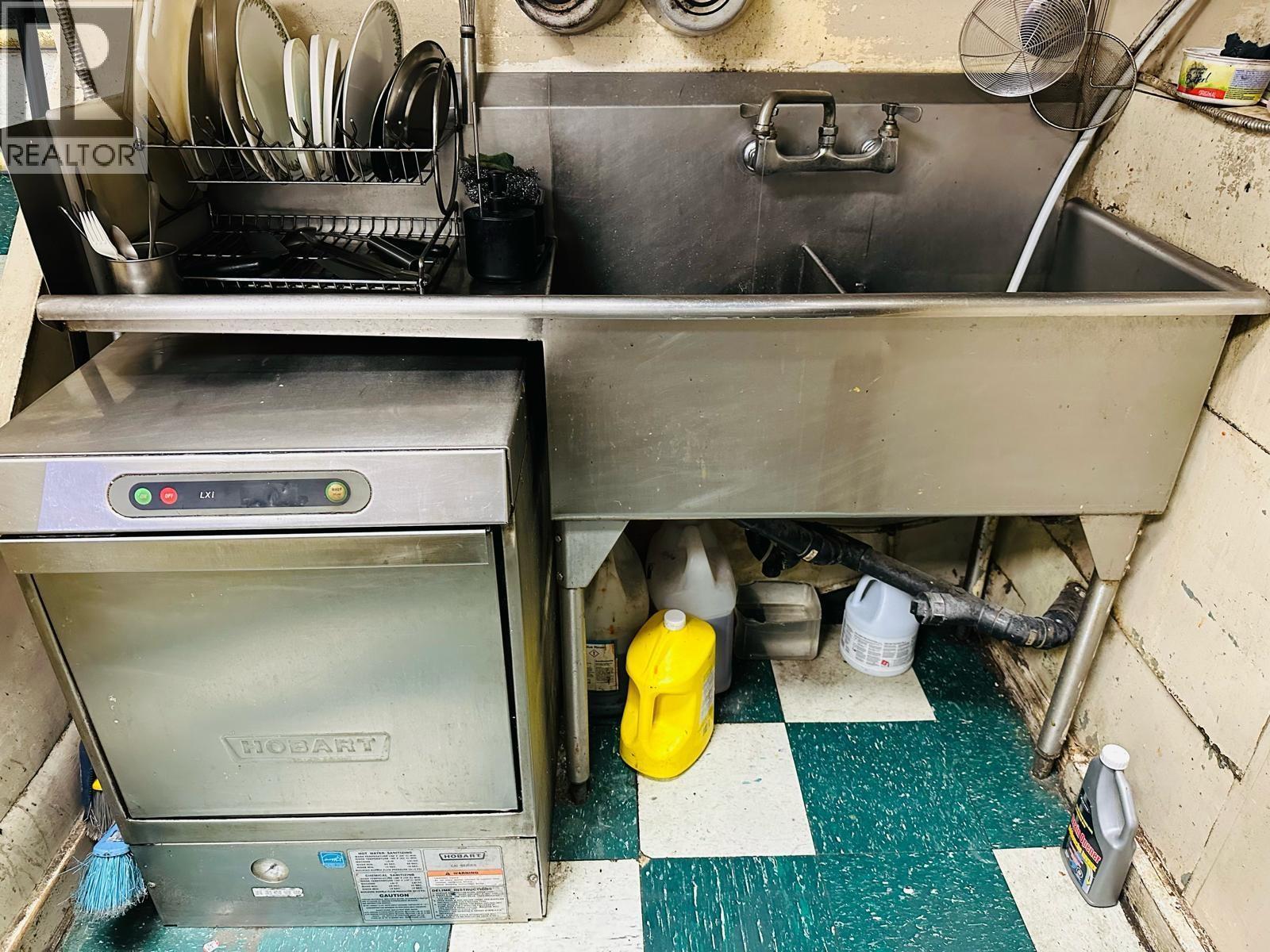 6483 Knight Street, Vancouver, BC